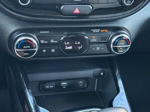 Used 2023 Kia Soul GT-Line FWD image 21