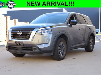 Used 2025 Nissan Pathfinder S