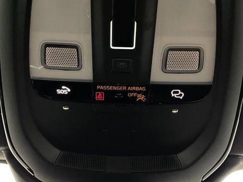 Used 2024 Volvo XC60 T8 Plus w/ Climate Package image 27