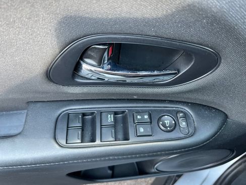 Used 2021 Honda HR-V Sport image 12