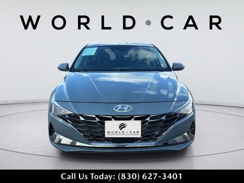 Used 2022 Hyundai Elantra SEL w/ Convenience + Premium Package FWD image 10