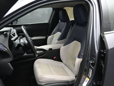 Used 2019 Lexus UX 200 w/ Premium Package FWD image 7