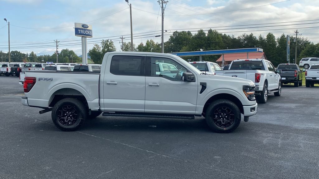 New 2026 Ford F150 XLT w/ Equipment Group 302A MID AWD/4WD image 4