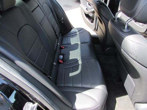 Used 2018 Mercedes-Benz C 300 Sedan image 32
