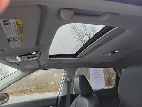 Used 2024 Kia Seltos EX image 28