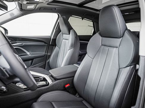 New 2026 Audi Q5 Premium Plus AWD/4WD image 10
