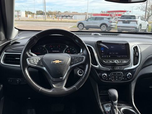 Certified 2022 Chevrolet Equinox Premier w/ Redline Edition image 7
