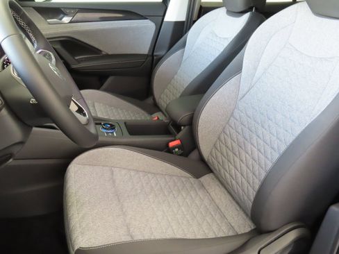 New 2025 Volkswagen Tiguan S image 12