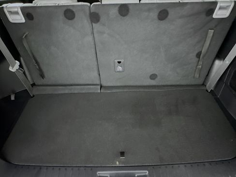 Used 2020 Toyota Highlander XLE image 30