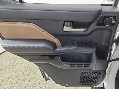 Used 2026 Toyota 4Runner Limited AWD/4WD image 14