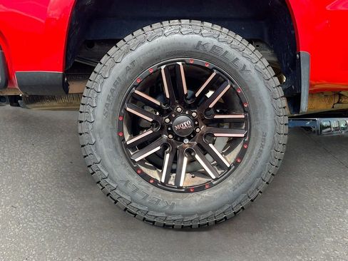 Used 2020 Chevrolet Silverado 1500 LT Trail Boss AWD/4WD image 28