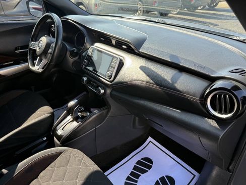 Used 2019 Nissan Kicks SR FWD image 25