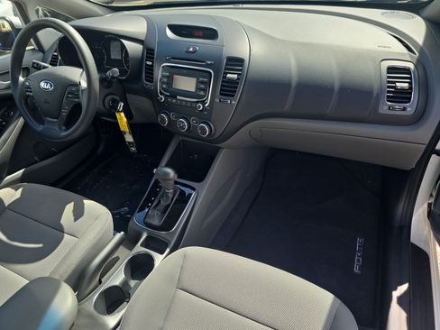 Used 2018 Kia Forte LX FWD image 11