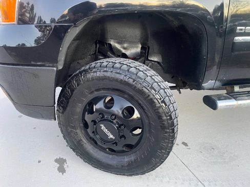 Used 2013 GMC Sierra 3500 Denali image 10