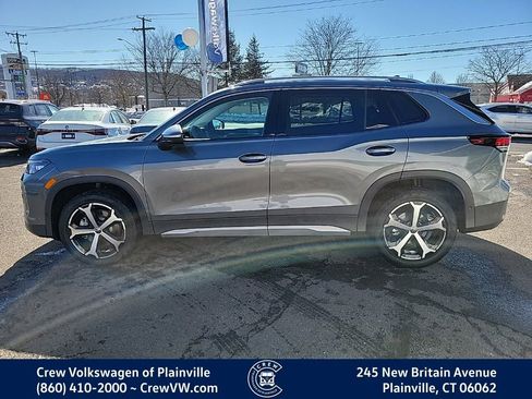 New 2026 Volkswagen Tiguan SE image 25