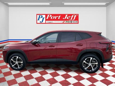 Used 2024 Chevrolet Trax RS w/ Driver Confidence Package FWD image 6