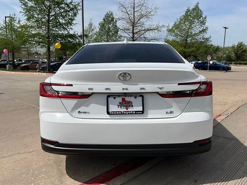 Used 2026 Toyota Camry LE w/ Convenience Package image 7