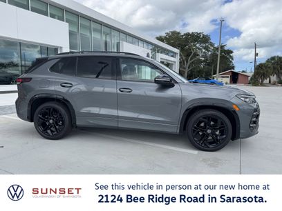 New 2025 Volkswagen Tiguan SE R-Line