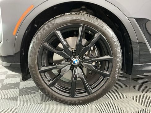 Certified 2025 BMW X7 xDrive40i w/ M Sport Package AWD/4WD image 34