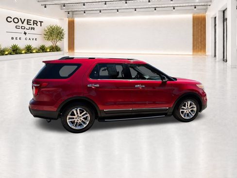 Used 2012 Ford Explorer XLT FWD image 13