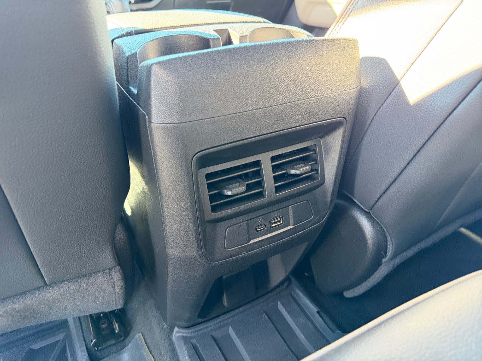Used 2024 GMC Canyon Denali AWD/4WD image 30