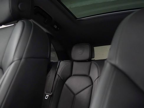 Used 2026 Porsche Macan AWD/4WD image 24