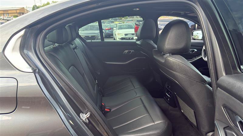 Used 2019 BMW 330i xDrive Sedan w/ Driving Assistance Package AWD/4WD image 16