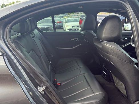Used 2019 BMW 330i xDrive Sedan w/ Driving Assistance Package AWD/4WD image 16