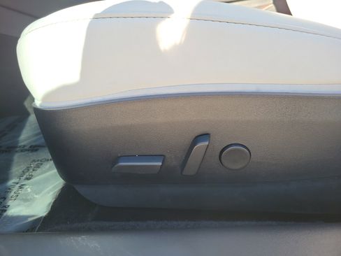 Used 2020 Tesla Model 3 Standard Range image 14