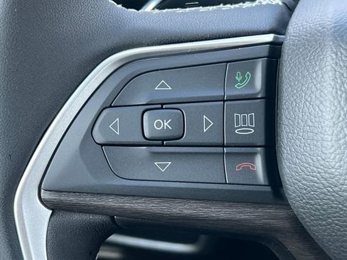 New 2026 Jeep Grand Cherokee Altitude AWD/4WD image 18