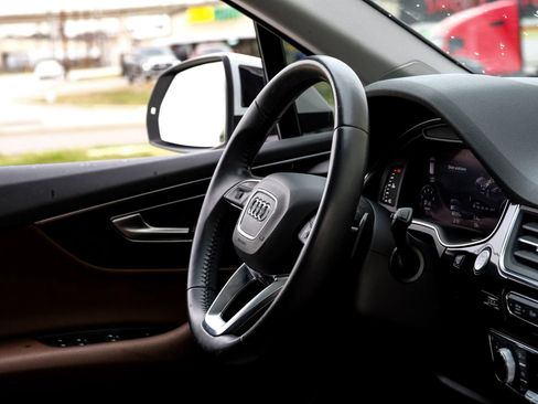 Used 2019 Audi Q7 3.0T Premium Plus w/ Premium Plus Package image 17