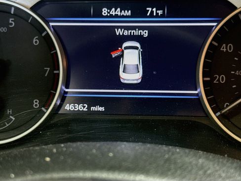 Used 2025 Nissan Sentra SR FWD image 18