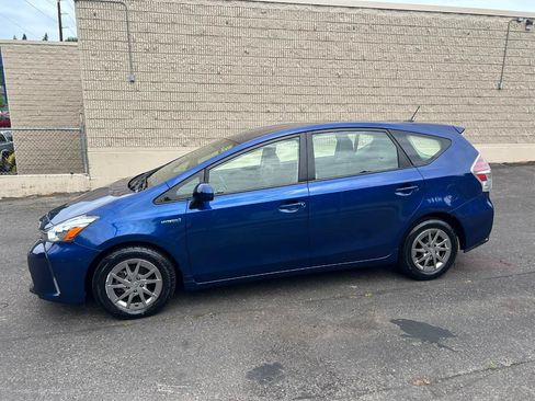 Used 2015 Toyota Prius V Four FWD image 8