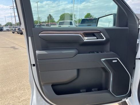 New 2026 Chevrolet Silverado 1500 RST w/ Redline Edition AWD/4WD image 10
