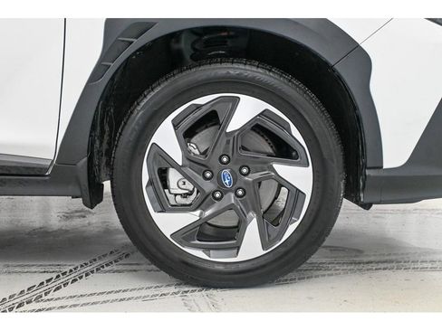 Used 2025 Subaru Crosstrek 2.5i Limited w/ Crosstrek Mirror Package image 8