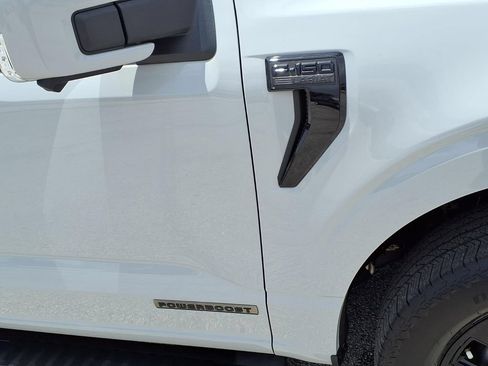 Used 2024 Ford F150 Lariat w/ Equipment Group 502A High AWD/4WD image 11