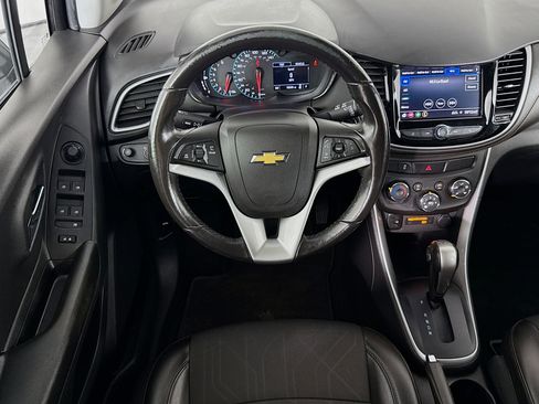 Used 2022 Chevrolet Trax LT w/ Driver Confidence Package AWD/4WD image 16