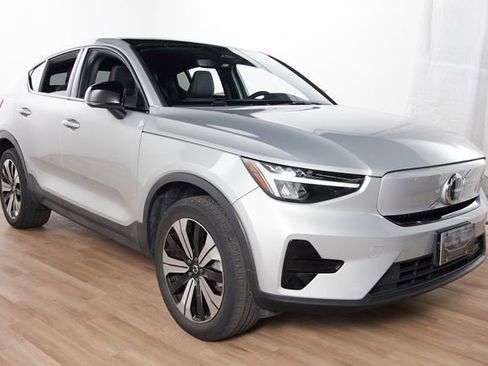 Used 2023 Volvo C40 Recharge Core AWD/4WD image 3