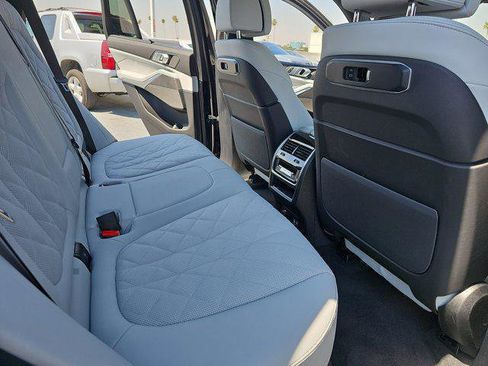 New 2026 BMW X5 sDrive40i image 11