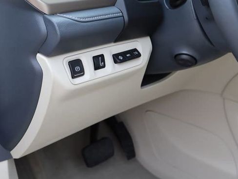 Used 2023 GMC Acadia Denali w/ Denali Ultimate Package AWD/4WD image 27