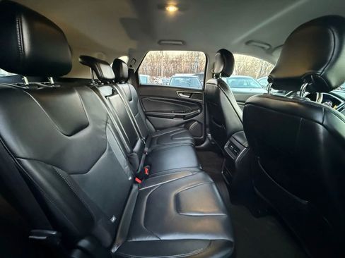 Used 2015 Ford Edge Titanium image 41