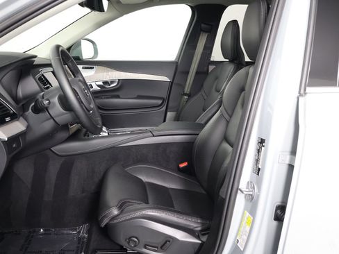 Certified 2024 Volvo XC90 B6 Ultimate AWD/4WD image 31