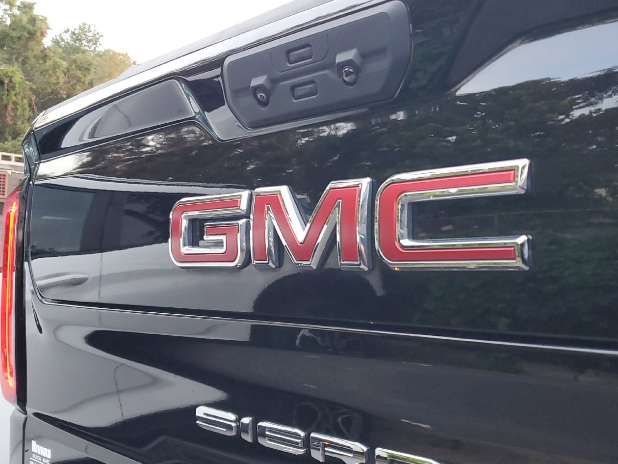 Used 2025 GMC Sierra 1500 SLT RWD image 6