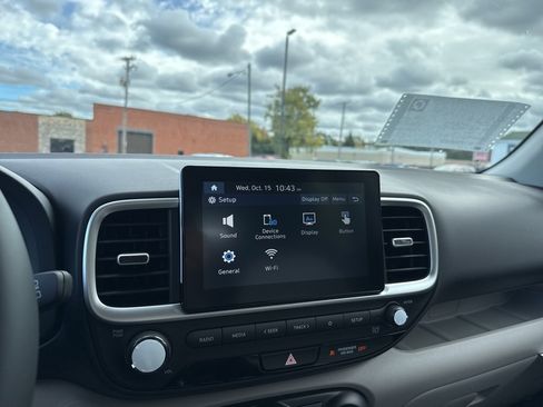 New 2026 Hyundai Venue SEL image 22