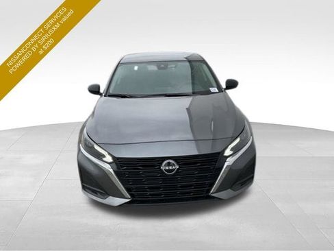 Used 2025 Nissan Altima 2.5 SV FWD image 6