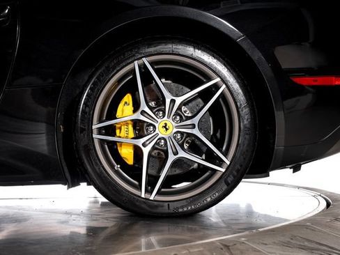 Certified 2016 Ferrari California T RWD image 18