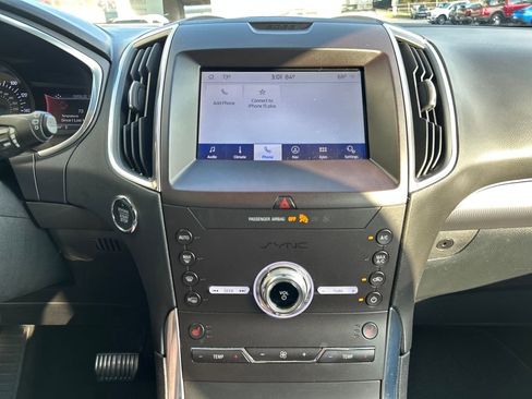 Used 2020 Ford Edge Titanium image 17