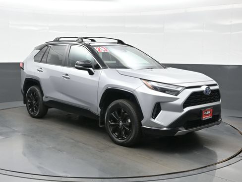 Used 2023 Toyota RAV4 XSE w/ XSE Grade Weather Package AWD/4WD image 8