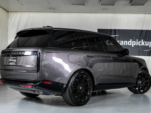 Used 2024 Land Rover Range Rover SE AWD/4WD image 8