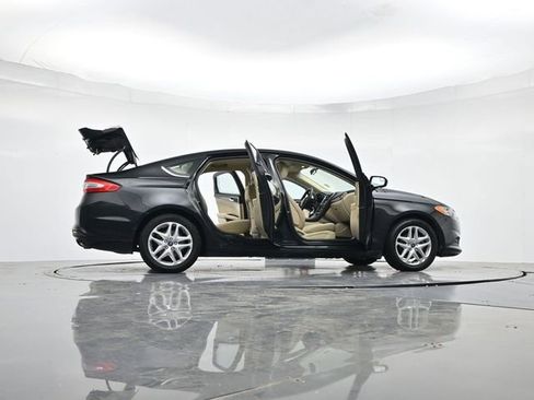 Used 2013 Ford Fusion SE image 51